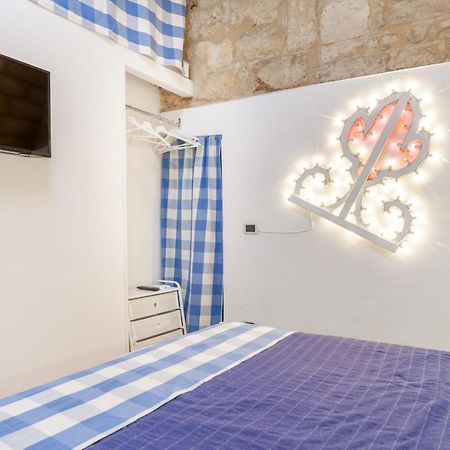 Ferienwohnung La Casuccia Cosy Flat In Old Center Bari Exterior foto